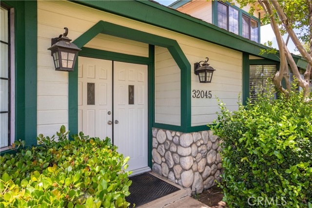 32045 Deseret, Wildomar CA: https://media.crmls.org/medias/d5c427b4-f67d-4d04-b162-e86cdd0f3c3a.jpg