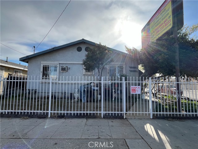 8870 S Figueroa Street, Los Angeles, California 90003, ,Residential Income,For Sale,8870 S Figueroa Street,CRTR24055218