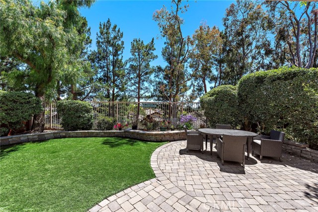 51 Calle Alamitos, Rancho Santa Margarita CA: https://media.crmls.org/medias/d5c4b961-d5d8-407c-ae5f-c5842b661993.jpg