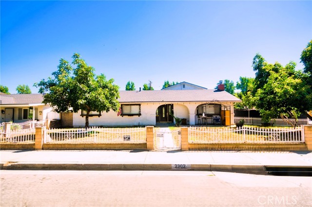 Detail Gallery Image 2 of 35 For 2302 8th St, La Verne,  CA 91750 - 7 Beds | 4 Baths