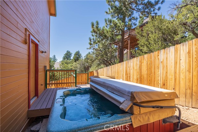 43850 Yosemite Drive, Big Bear Lake CA: https://media.crmls.org/medias/d5c5e440-6284-430a-b0d9-757ad3104b65.jpg