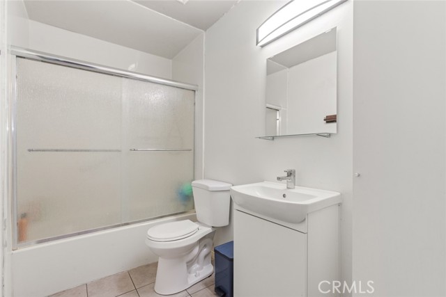 Detail Gallery Image 7 of 29 For 630 S Knott Ave #5,  Anaheim,  CA 92804 - 2 Beds | 2 Baths