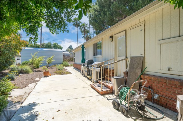 Detail Gallery Image 10 of 43 For 17070 Lassen St, Northridge,  CA 91325 - 6 Beds | 5 Baths