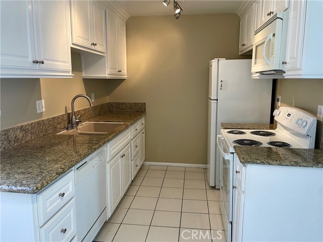 Detail Gallery Image 7 of 36 For 1000 W Macarthur Bld #87,  Santa Ana,  CA 92707 - 1 Beds | 1 Baths