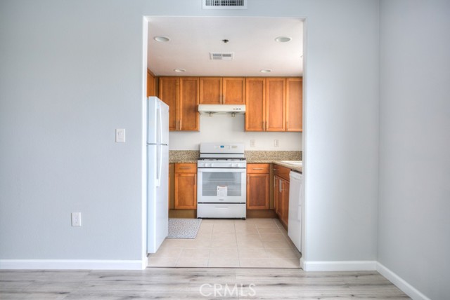 Detail Gallery Image 14 of 41 For 580 W Main #302,  Alhambra,  CA 91801 - 2 Beds | 2 Baths