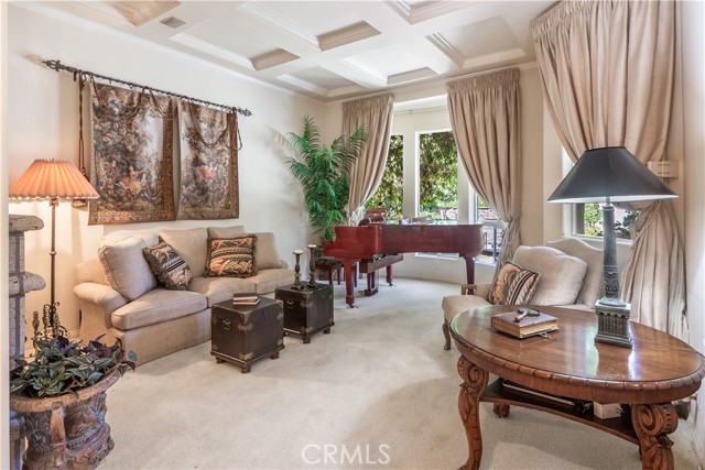 Detail Gallery Image 8 of 22 For 3589 Lariat Ln, Rolling Hills Estates,  CA 90274 - 5 Beds | 5/1 Baths