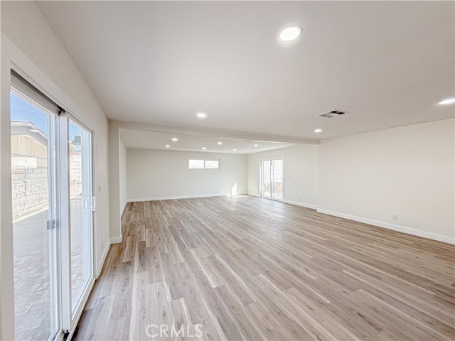 Detail Gallery Image 5 of 19 For 44714 2nd, Lancaster,  CA 93535 - 3 Beds | 2 Baths