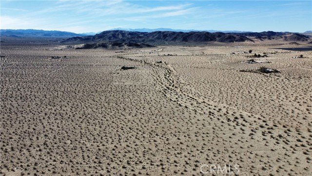 Detail Gallery Image 13 of 29 For 5055 Shoshone Valley Rd, Twentynine Palms,  CA 92277 - – Beds | – Baths