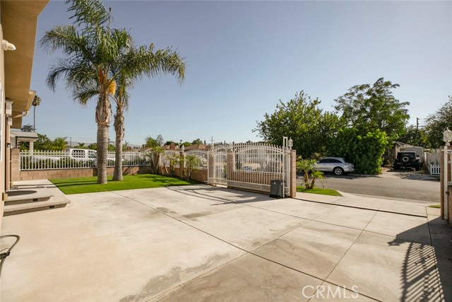 8215 Saint Clair Avenue, North Hollywood CA: https://media.crmls.org/medias/d5c91ac7-6208-4962-a4e0-683215e3edfa.jpg
