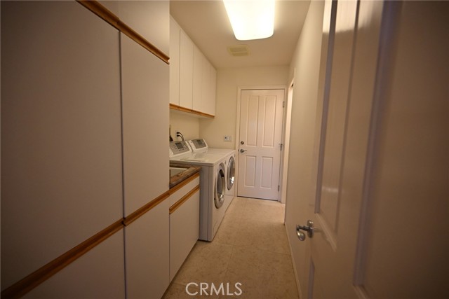 1461 Flinton Court, Westlake Village CA: https://media.crmls.org/medias/d5c9348c-6865-4a62-b5f0-8b2c90ce4705.jpg