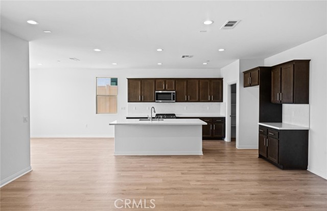 Detail Gallery Image 3 of 30 For 25183 Forest Hills Dr, Menifee,  CA 92585 - 2 Beds | 2 Baths