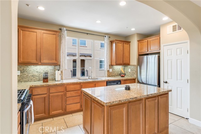 Image 9 of 36 For 4460 Owens Street 106