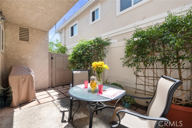 2223 Clark Lane, Redondo Beach, California 90278, 3 Bedrooms Bedrooms, ,2 BathroomsBathrooms,Residential,Sold,Clark,SB21156907