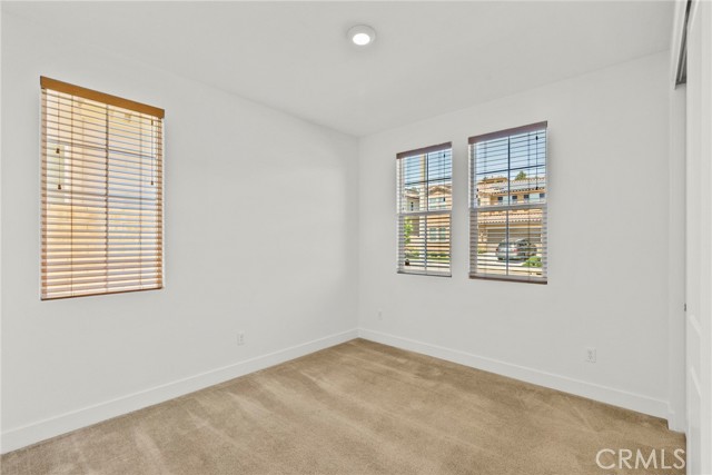 19162 Lauren Lane, Saugus CA: https://media.crmls.org/medias/d5cc4ff2-aa2e-4beb-8a2c-c524aaf6c3bd.jpg