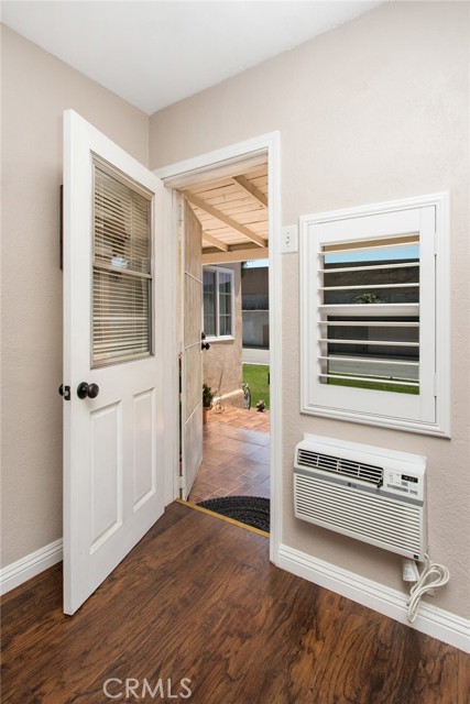235 E Central Avenue, Monrovia CA: https://media.crmls.org/medias/d5cc879d-47d4-4759-bd06-c503a40f0396.jpg