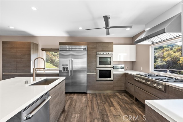 Detail Gallery Image 9 of 40 For 561 S Ventu Park Rd, Newbury Park,  CA 91320 - 5 Beds | 5 Baths