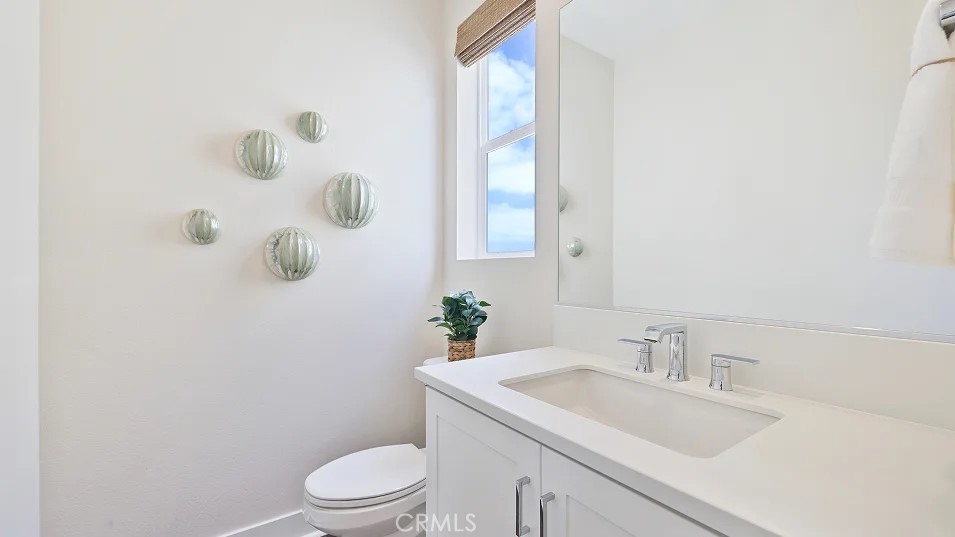 https://media.crmls.org/medias/d5cdfd4f-70b0-46d2-b1db-afbd631eb03e.jpg?preset=X-Large