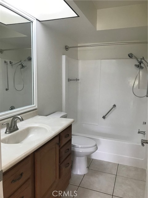 Detail Gallery Image 10 of 20 For 3354 Monte Hermoso #B,  Laguna Woods,  CA 92637 - 2 Beds | 2 Baths