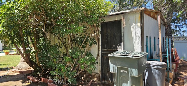 2242 Oak Crest Drive, Riverside CA: https://media.crmls.org/medias/d5cf04c3-3bec-4972-a3c7-6cb98b3b52a8.jpg