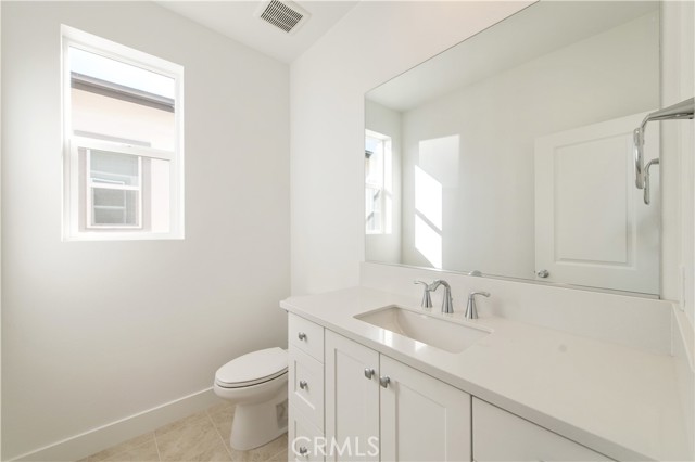 Detail Gallery Image 15 of 37 For 466 Lobata, Irvine,  CA 92618 - 4 Beds | 3/1 Baths