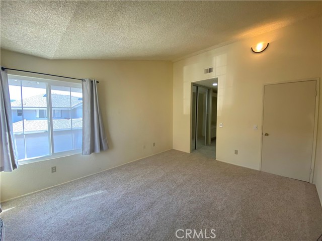 1380 W 48th Street, San Bernardino CA: https://media.crmls.org/medias/d5d0df3f-bf04-4801-a1cb-25c1e2cdd2b0.jpg