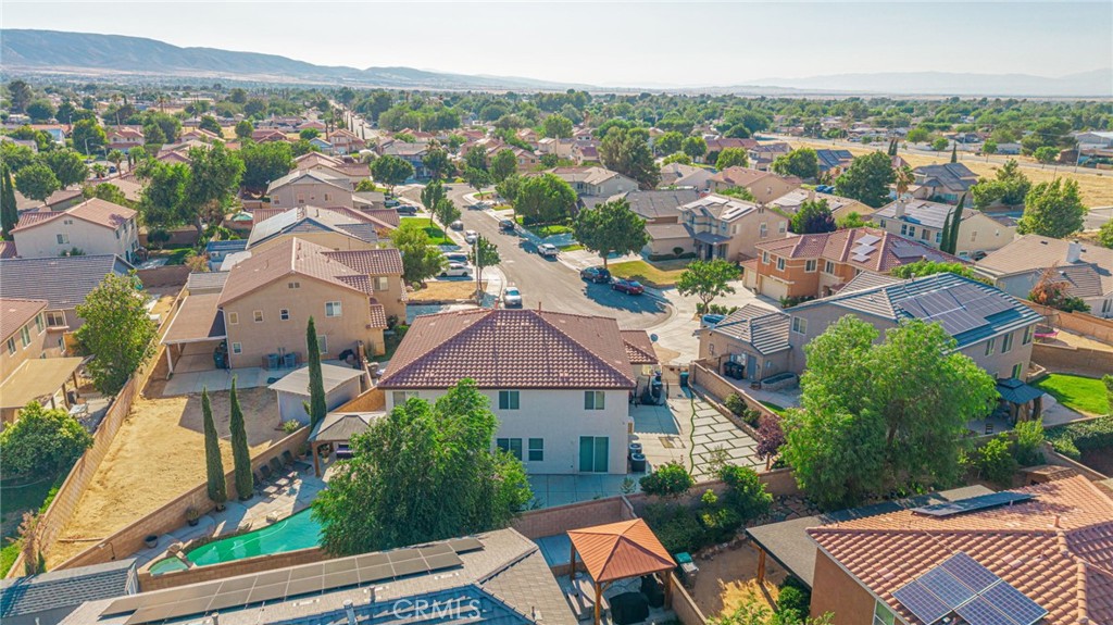 https://media.crmls.org/medias/d5d34894-6cd8-4a5b-8903-746325837514.jpg?preset=X-Large