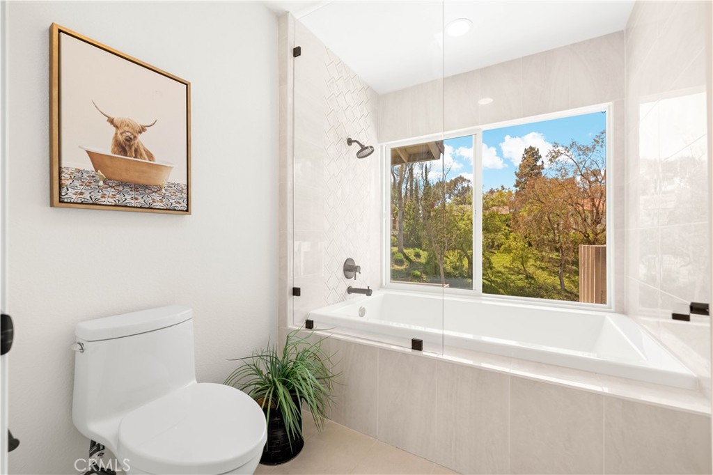 MLS #OC25224463 image #17