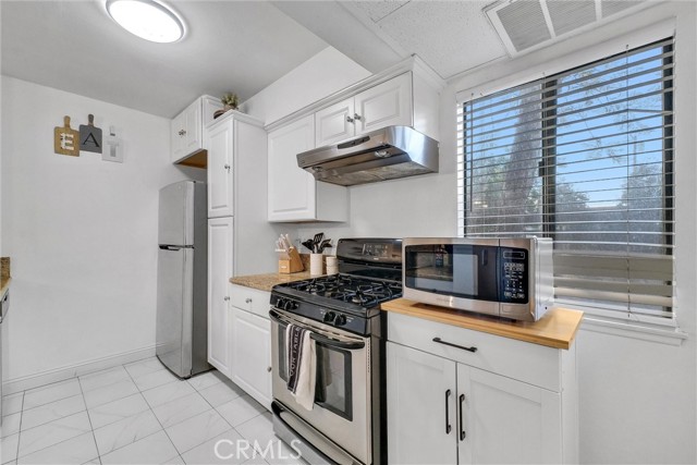10636 Shoreline Drive, Norwalk CA: https://media.crmls.org/medias/d5d45ad4-709d-4574-9cda-13398d6c132b.jpg