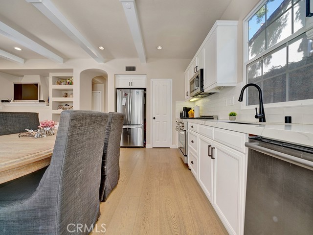 Detail Gallery Image 10 of 28 For 24 Arborside, Irvine,  CA 92603 - 3 Beds | 2/1 Baths