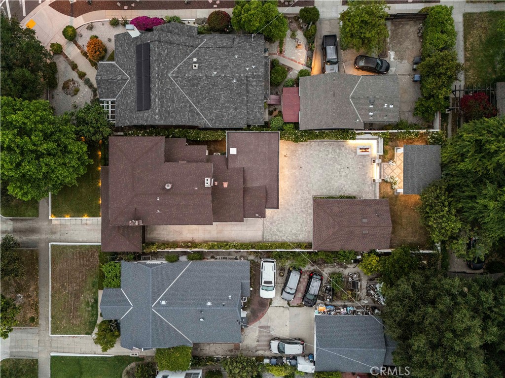https://media.crmls.org/medias/d5d5585c-3f41-4ccb-8622-be75a2e53ac1.jpg?preset=X-Large