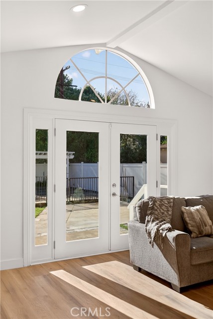 Detail Gallery Image 9 of 30 For 11814 Hesby St, Valley Village,  CA 91606 - 4 Beds | 2 Baths