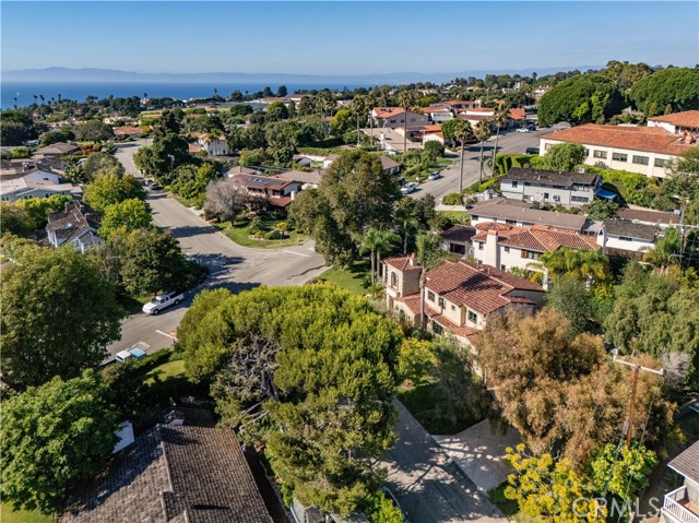 2300 Via Pacheco, Palos Verdes Estates CA: https://media.crmls.org/medias/d5d6e6b8-becc-400f-9b5e-0fdab48bc645.jpg