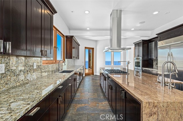 24517 Piuma Road, Malibu CA: https://media.crmls.org/medias/d5d70fc9-6195-4e68-8ca6-ac9e04c8861e.jpg