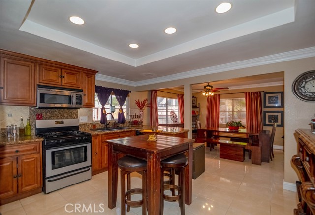 Detail Gallery Image 5 of 35 For 4875 Golden Ridge Dr, Corona,  CA 92878 - 3 Beds | 2 Baths