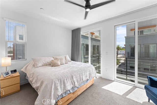 206 Alamo Court, Long Beach CA: https://media.crmls.org/medias/d5d7c80c-72f3-413f-b105-9ad34451331e.jpg