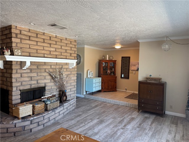 Detail Gallery Image 2 of 24 For 14705 Mandan Rd, Apple Valley,  CA 92307 - 3 Beds | 2/1 Baths