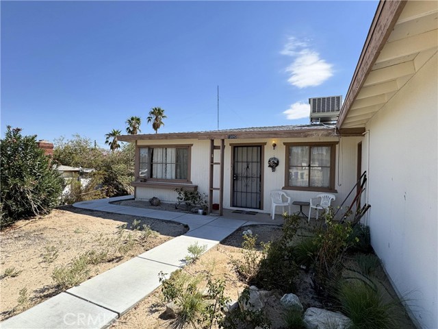 Detail Gallery Image 1 of 15 For 73093 Sun Valley Dr, Twentynine Palms,  CA 92277 - 4 Beds | 2 Baths