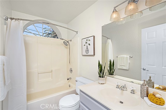 Detail Gallery Image 23 of 26 For 105 Grand Ave #D,  Monrovia,  CA 91016 - 3 Beds | 2/1 Baths