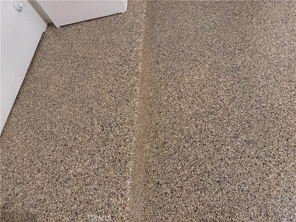 https://media.crmls.org/medias/d5d99451-8c05-4b07-98f8-a59d15b9b84b.jpg?preset=X-Large