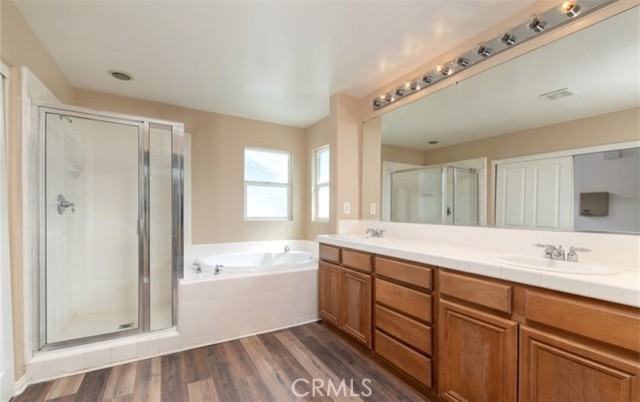 32023 Cottage Glen Drive, Lake Elsinore CA: https://media.crmls.org/medias/d5d9c4f2-4bb6-4599-8775-74c81fa2862a.jpg