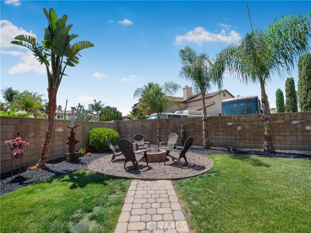 12820 Excalibur Drive, Eastvale CA: https://media.crmls.org/medias/d5d9dfac-9cd7-4ae2-8c51-f99b96326eb5.jpg