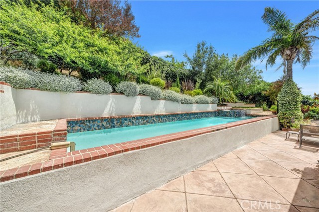 Detail Gallery Image 22 of 28 For 1961 San Remo Dr, Laguna Beach,  CA 92651 - 3 Beds | 2/1 Baths