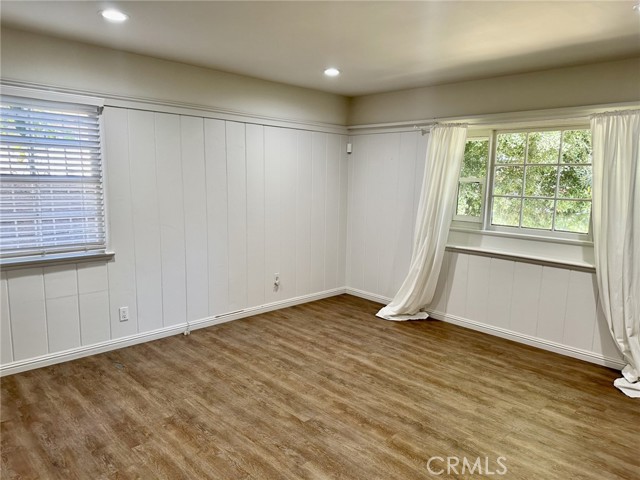 Detail Gallery Image 40 of 41 For 4515 Sherman Oaks Ave, Sherman Oaks,  CA 91403 - 3 Beds | 2/1 Baths