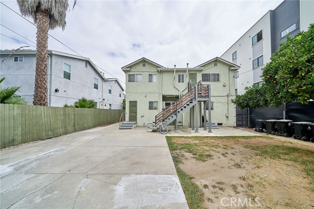 Detail Gallery Image 12 of 16 For 1329 W 37th Dr, Los Angeles,  CA 90007 - 4 Beds | 2 Baths