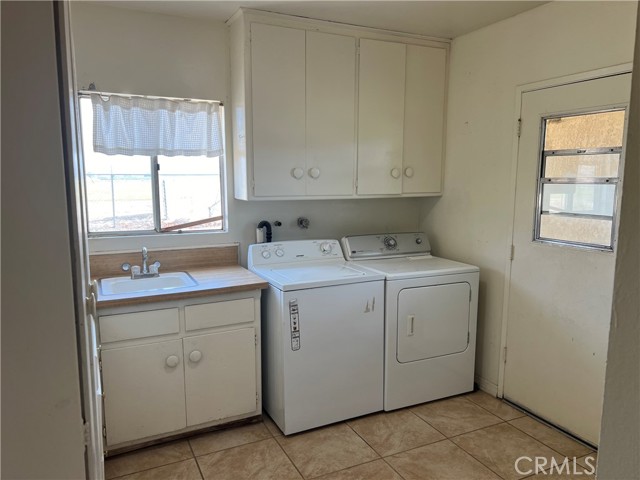 28900 Reservoir Avenue, Nuevo CA: https://media.crmls.org/medias/d5dc2df9-ea53-4098-b211-4fa4109120bb.jpg