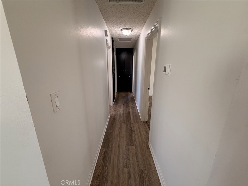 https://media.crmls.org/medias/d5dc4021-8ba0-45fc-81bf-74299ca4dd20.jpg?preset=X-Large