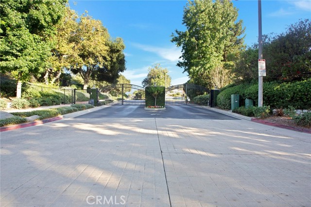 2963 Falconberg Drive, La Verne CA: https://media.crmls.org/medias/d5dc9ff8-5ddb-41e3-9b1f-485c1bad1a0a.jpg