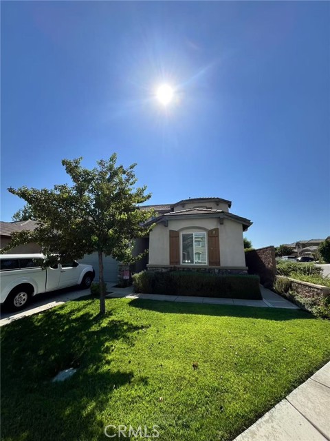 7906 Sea Salt Avenue, Fontana CA: https://media.crmls.org/medias/d5dca7b4-9165-48be-8483-ca91916518d1.jpg
