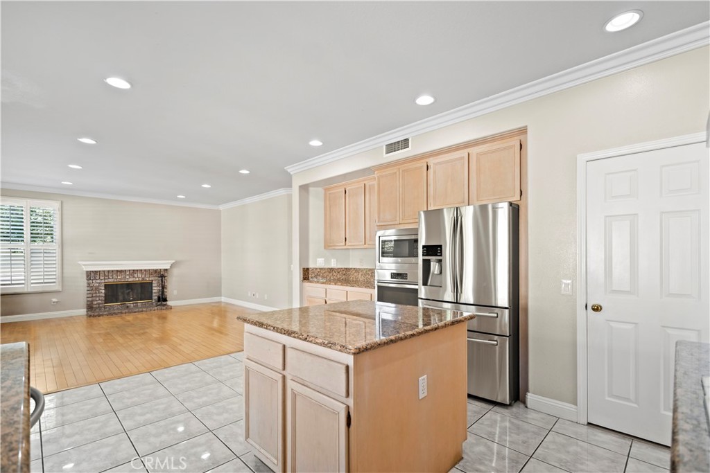 MLS #OC25245659 image #10