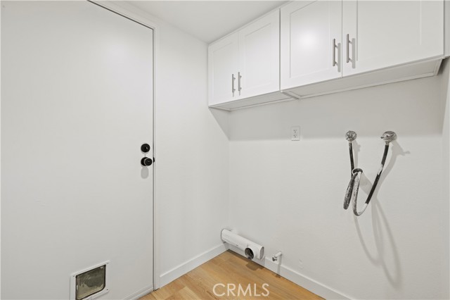 11107 Arminta Street, Sun Valley CA: https://media.crmls.org/medias/d5dd281b-e248-4d49-b094-476e76d5e100.jpg